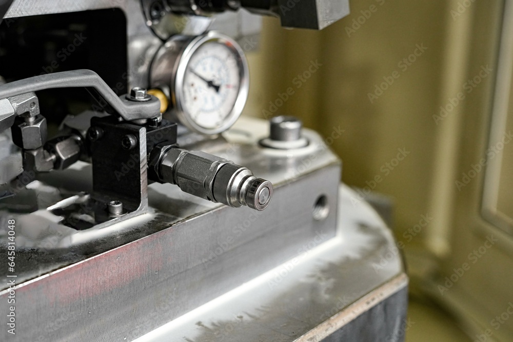 Hydraulic system for fastening parts on a CNC milling machine. Hydraulic system for fastening parts on a CNC milling machine.
