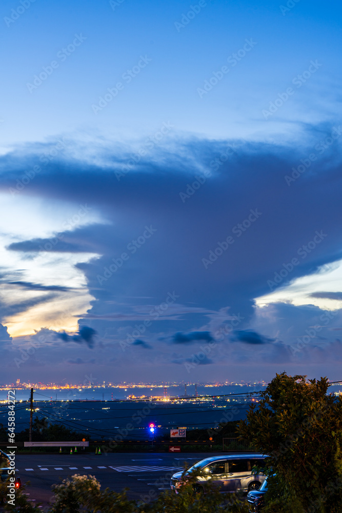 横須賀直上の積乱雲