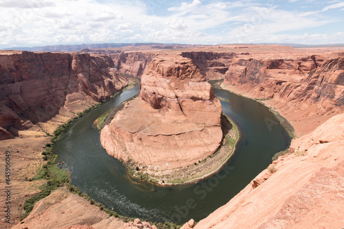 horse shoe bend with colorado river