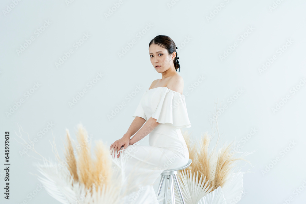 Naklejka premium 花嫁ヘアメイクをした女性