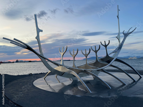 Foto Iceland Reykjavik Sun Voyager Viking Ship Sculpture Sunset Sea Landmark Tourism