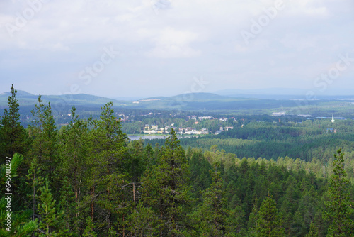 Wunderschöne Aussicht vom Storknabben Aussichtspunkt in Jokkmokk in Schweden