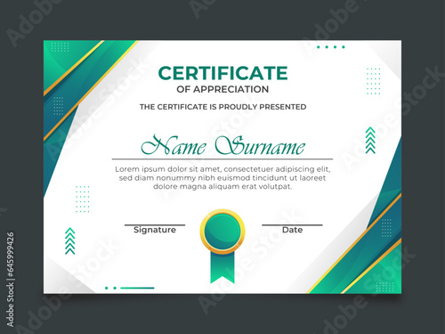 Vector green and gold geometric effect achievement award certificate template