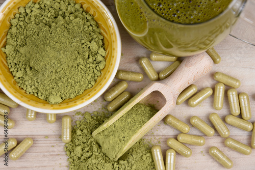 Canvastavla Kratom Mitragyna speciosa powder, capsule and drink top view stock images