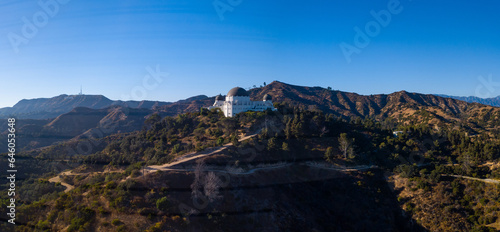 Foto Aerial views of Griffith Park Observatory in Griffith Park, Los Angeles, California