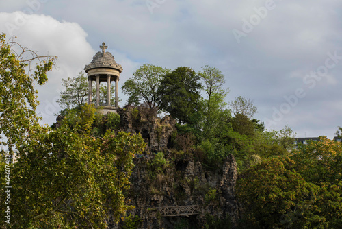 temple de la sybille in parcs des Buttes Chaumont in Paris, France  photo