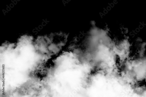 Biały dym, jasna chmura, na czarnym tle © markstudio2008