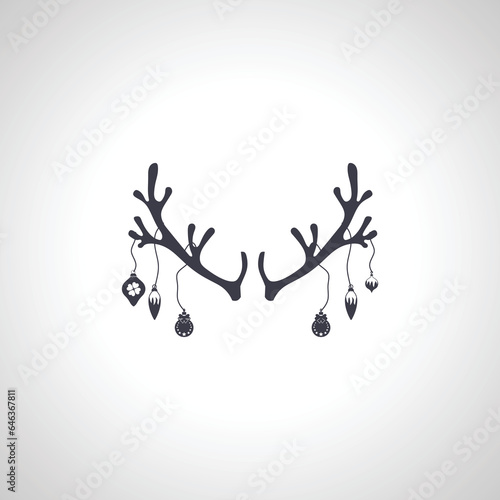 deer antlers with christmas tree toy balls on horns icon
