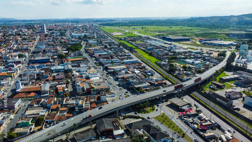 Visão aérea do bairro de Brás Cubas na cidade de Mogi das Cruzes, SP, Brasil