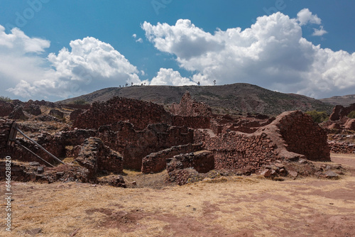 Zona arqueológica de Pikillacta en Cusco, Perú, recinto de los Incas en los Andes, una fortaleza antigua militar photo