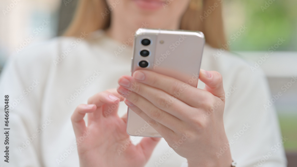Close Up of Woman Using Smartphone Outdoor Close Up of Woman Using Smartphone Outdoor