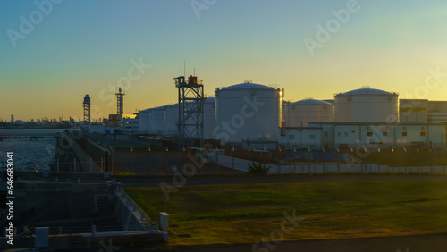 風景 羽田空港から見る工場