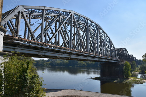 Most kolejowy im. Ernesta Malinowskiego na rzece Wisła w Toruniu, architektura, konstrukcja stalowa 
