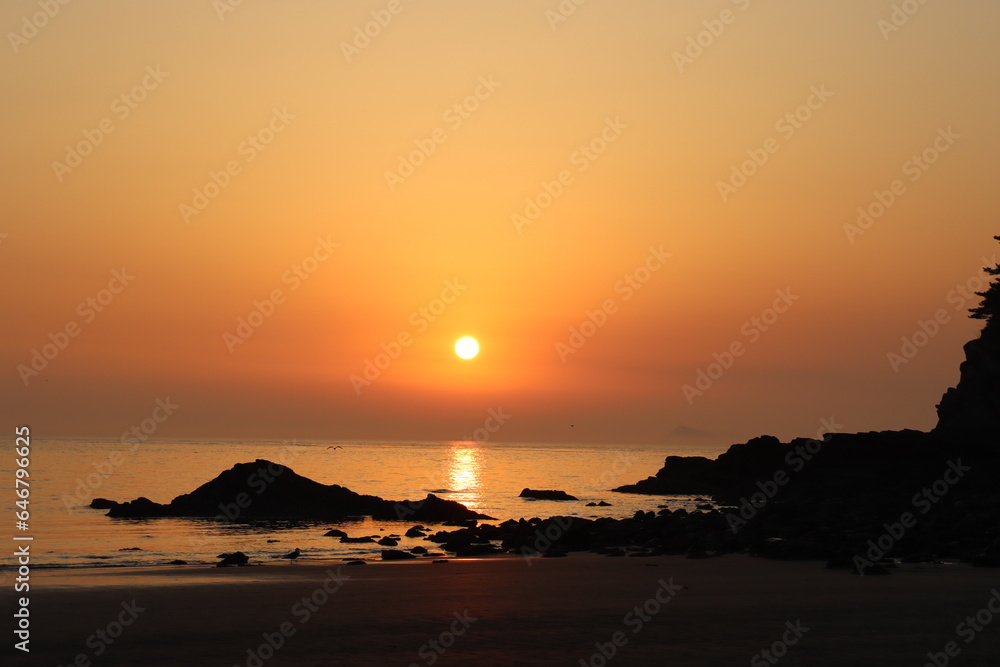Fototapeta premium 한국저녁바다,한국저녁노을,일몰,저녁,한국여행