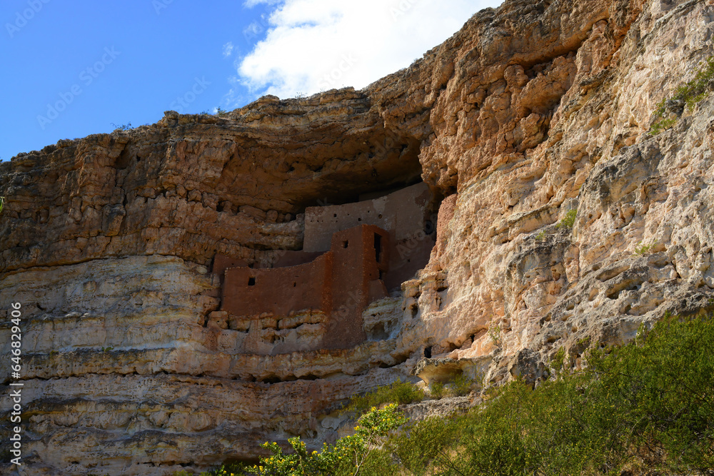 Montezuma's Castle Indian Ruins Cliff Dwelling, Arizona