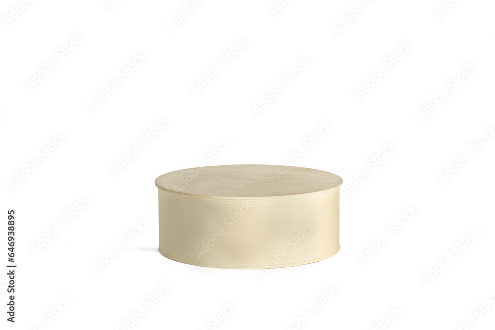 base de madera pintado en color beige sobre un fondo blanco liso y aislado. Vista de frente y de cerca. Copy space base de madera pintado en color beige sobre un fondo blanco liso y aislado. Vista de frente y de cerca. Copy space
