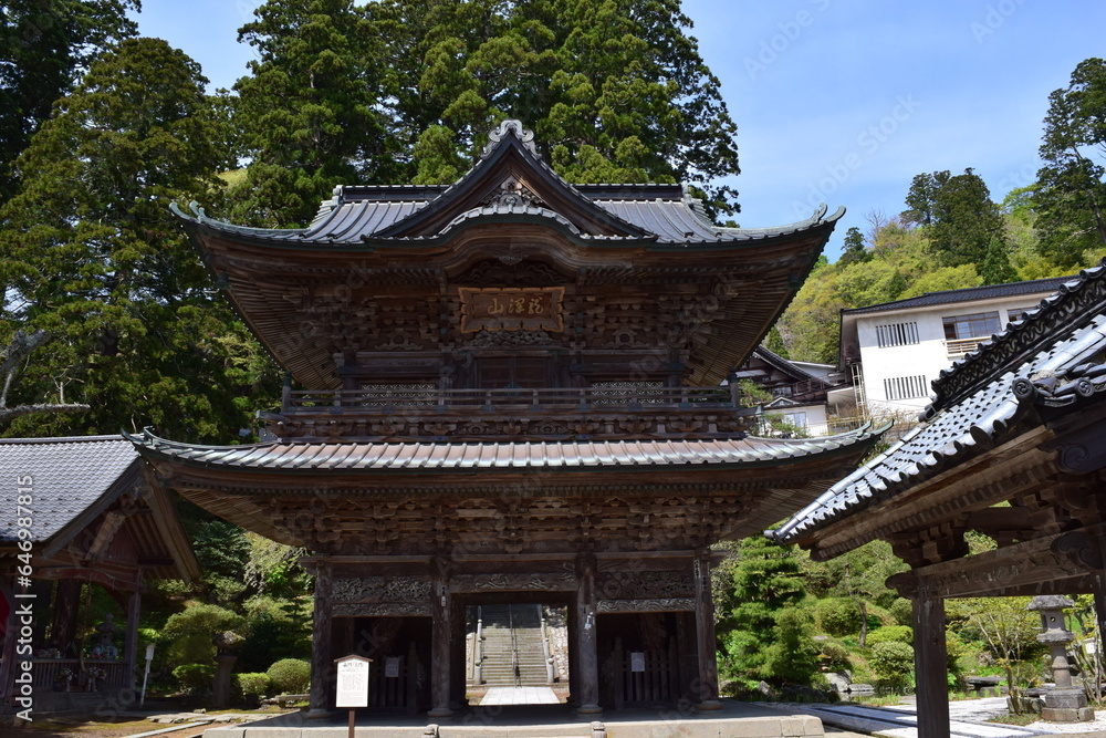 Fototapeta premium 善法寺（ぜんぽうじ）山形県鶴岡市