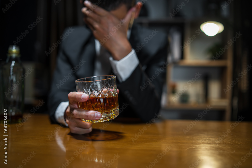 Businessmen in suits drinking  Celebrate whiskey.