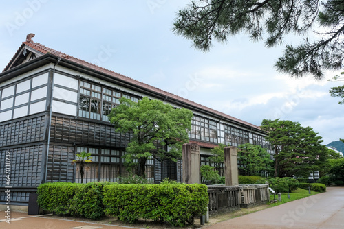 日本最大級の木造校舎である明倫学舎本館