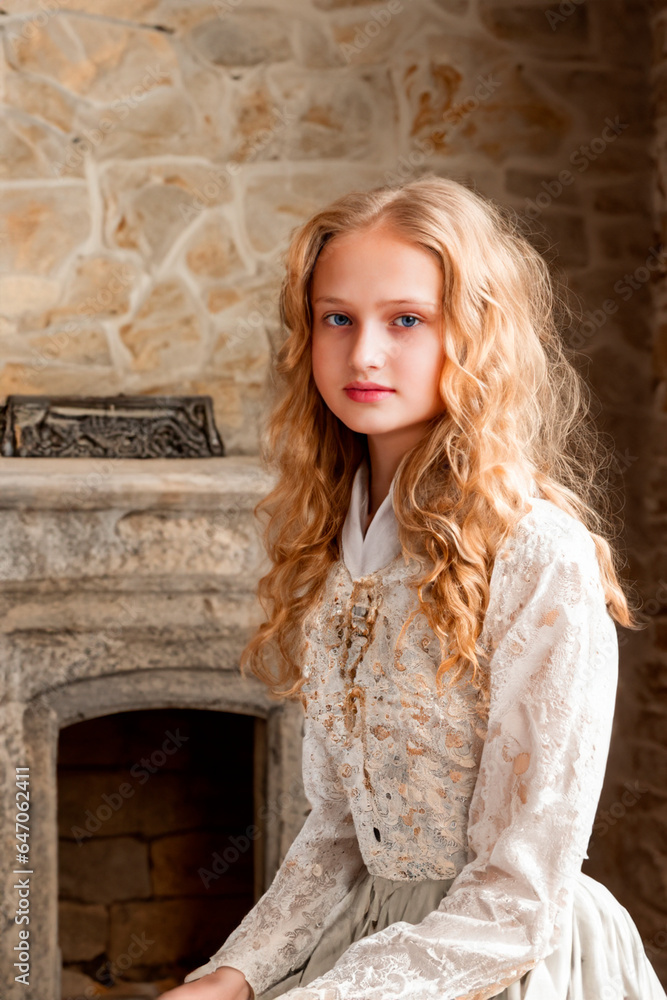 Fototapeta premium Young Pretty Girl In Vintage Style