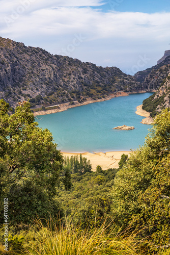 Alpine water reservoirs - Reservoir Cuber & Gorg Blau