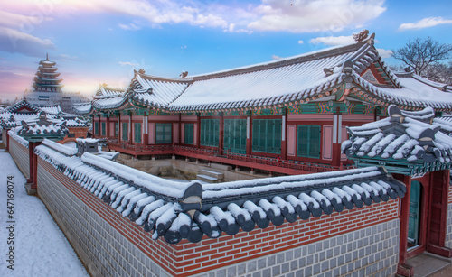 Canvas Print Gyeongbokgung Palace in winter Seoul South Korea