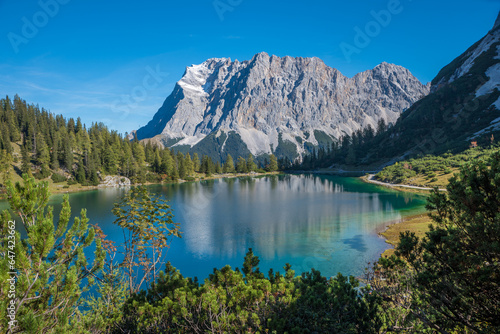 Fototapeta Naklejka Na Ścianę i Meble -  idyllic alpine landscape lake Seebensee, hiking area Ehrwald, austria Tyrol