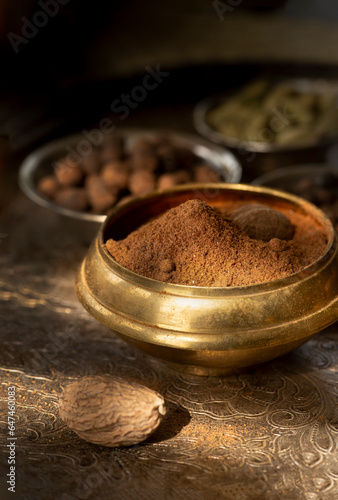 Nutmeg and allspice 