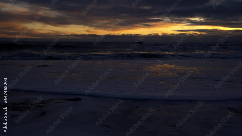 Scenic Waves Breaking On The Shoreline Scenic Waves Breaking On The Shoreline