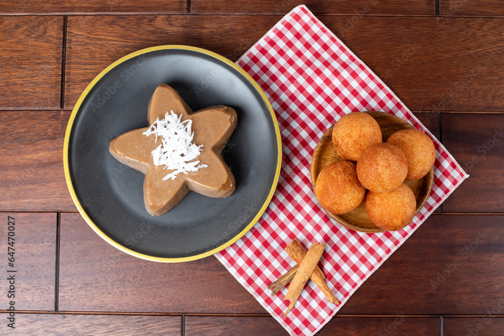 Deliciosos buñuelos y natilla colombianos Deliciosos buñuelos y natilla colombianos