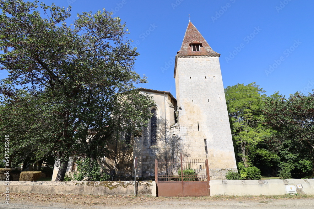 L'église, village de Fources, département du Gers, France