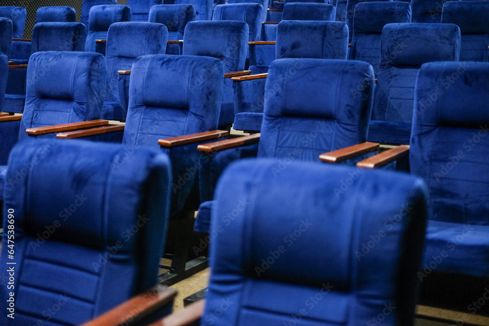 Obraz premium Cinema Seating Chair: Comfortable Seats for Ultimate Movie Viewing Experience