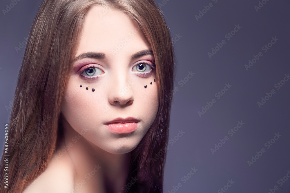 Fototapeta premium Beauty Concept Ideas. Portrait of Beautiful Young Caucasian Blond Woman with Clean Face for Cosmetics Advertising.