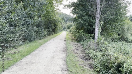 Chemin blanc de randonnée - Biard - Vienne photo