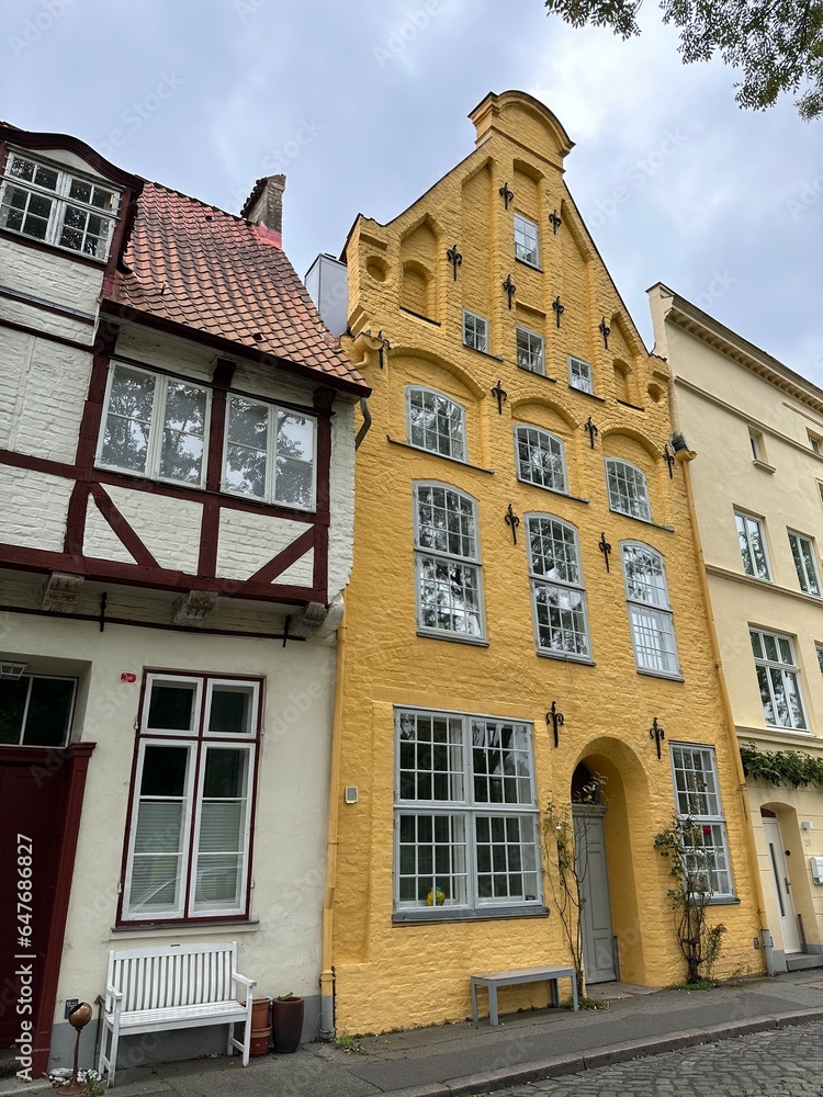 Lübeck gelbes mittelalterliches Haus