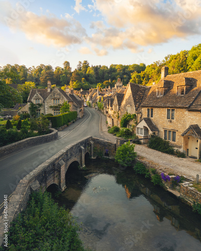 Obraz na płótnie Quaint English town, Castle Combe, The Cotswolds