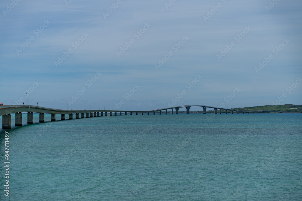 宮古島の海と伊良部大橋