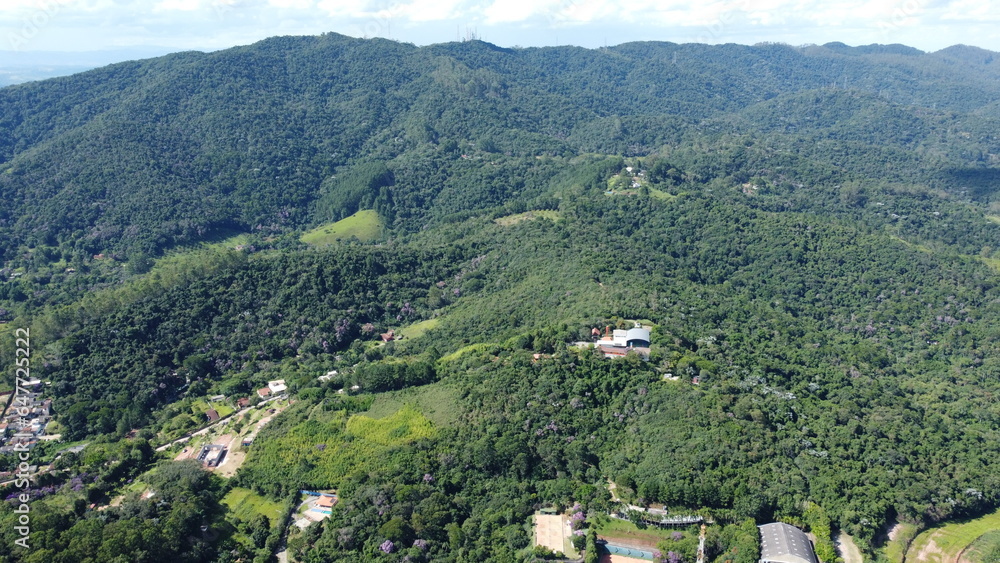 Visão aérea da serra da cidade de Mogi das Cruzes, SP, Brasil