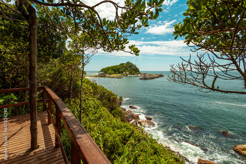 Linda vista para o mar na Praia Grossa em Itapema - Santa Catarina. photo