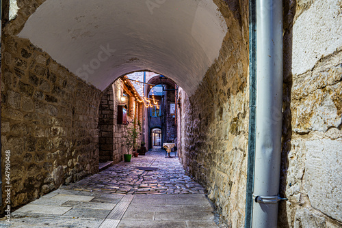 Split w Chorwacji, wąskie uliczki starego miasta.