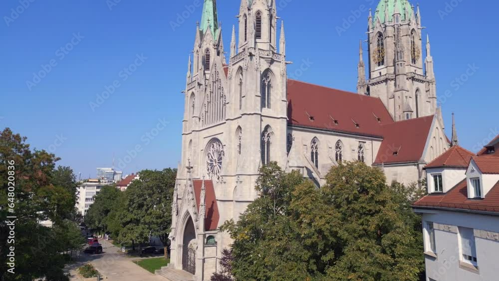 Fantastic aerial top view flight
Munich city Paul Church at theresienwiesen, Germany Bavarian Town at sunny clear sky day 2023. ascending drone
4k cinematic Fantastic aerial top view flight
Munich city Paul Church at theresienwiesen, Germany Bavarian Town at sunny clear sky day 2023. ascending drone
4k cinematic