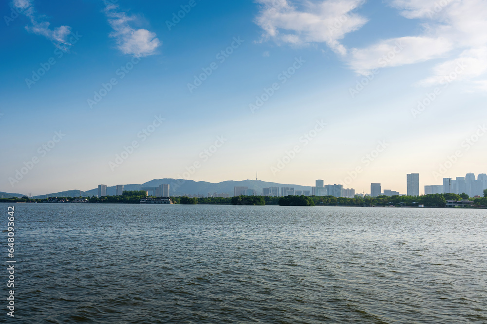 Naklejka premium Nice city park by the lake