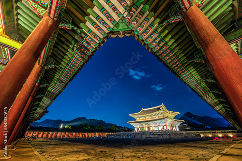 Cuadro en lienzo South Korea landmarks
Gyeongbokgung Palace at night in Seoul, Korea