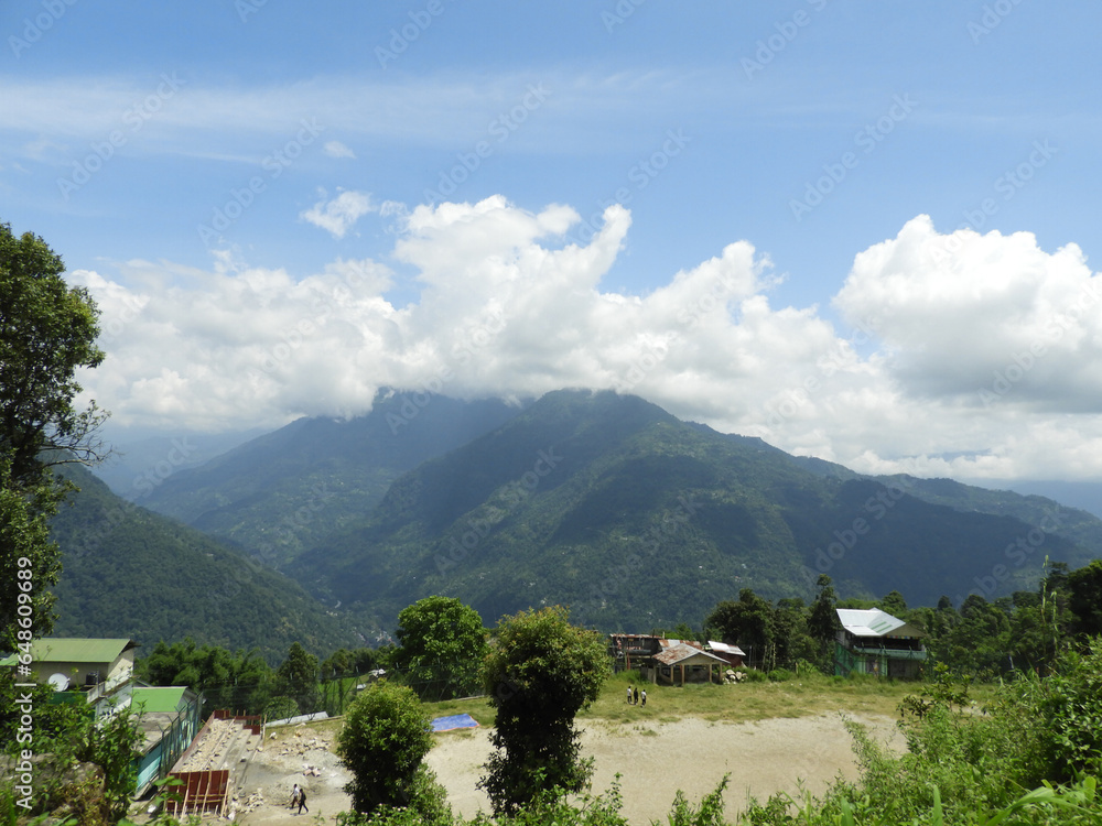 Obraz premium clouds over mountain