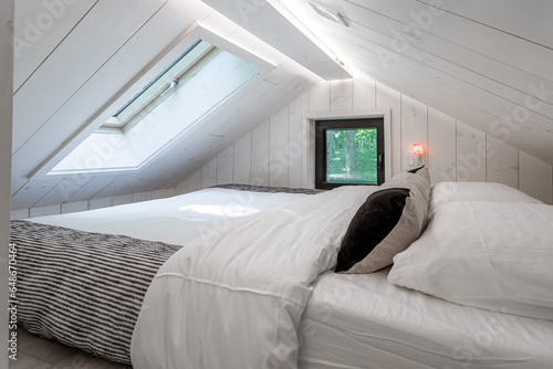 Cuadro en lienzo Modern Scandinavian style tiny house interiors