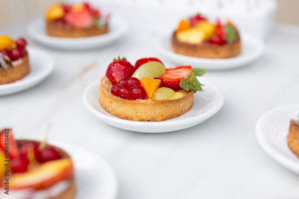 Mini fresh fruit tart with custard Mini fresh fruit tart with custard
