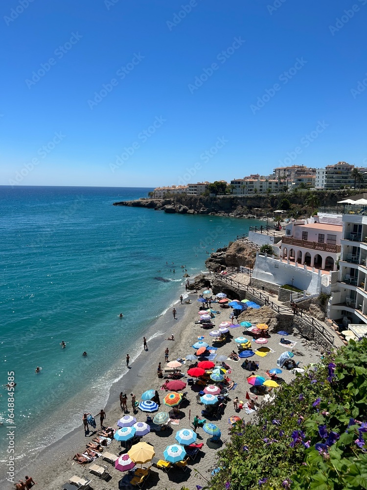 VISTAS DE LA PLAYA DESDE MIRADOR DE EUROPA EN NERJA VISTAS DE LA PLAYA DESDE MIRADOR DE EUROPA EN NERJA