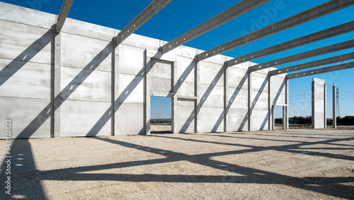 Betonfertigteile - Konstruktion  für eine Industriehalle