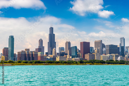 Cityscape Chicago at Lake Michigan © Sergii Figurnyi