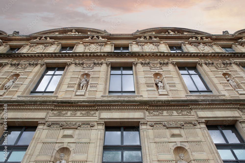 Architecture of the greatest Parisian Museum
